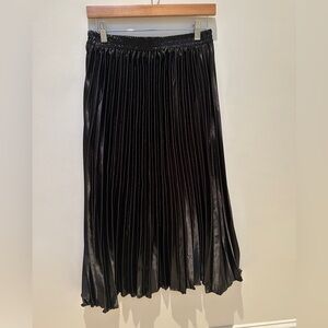 Truly 4 You Woman Black pleated Skirt
